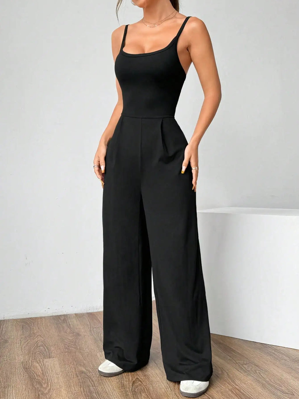 Women's Sleeveless Stretch Jumpsuit Casual Wide Leg One Piece Outfit.