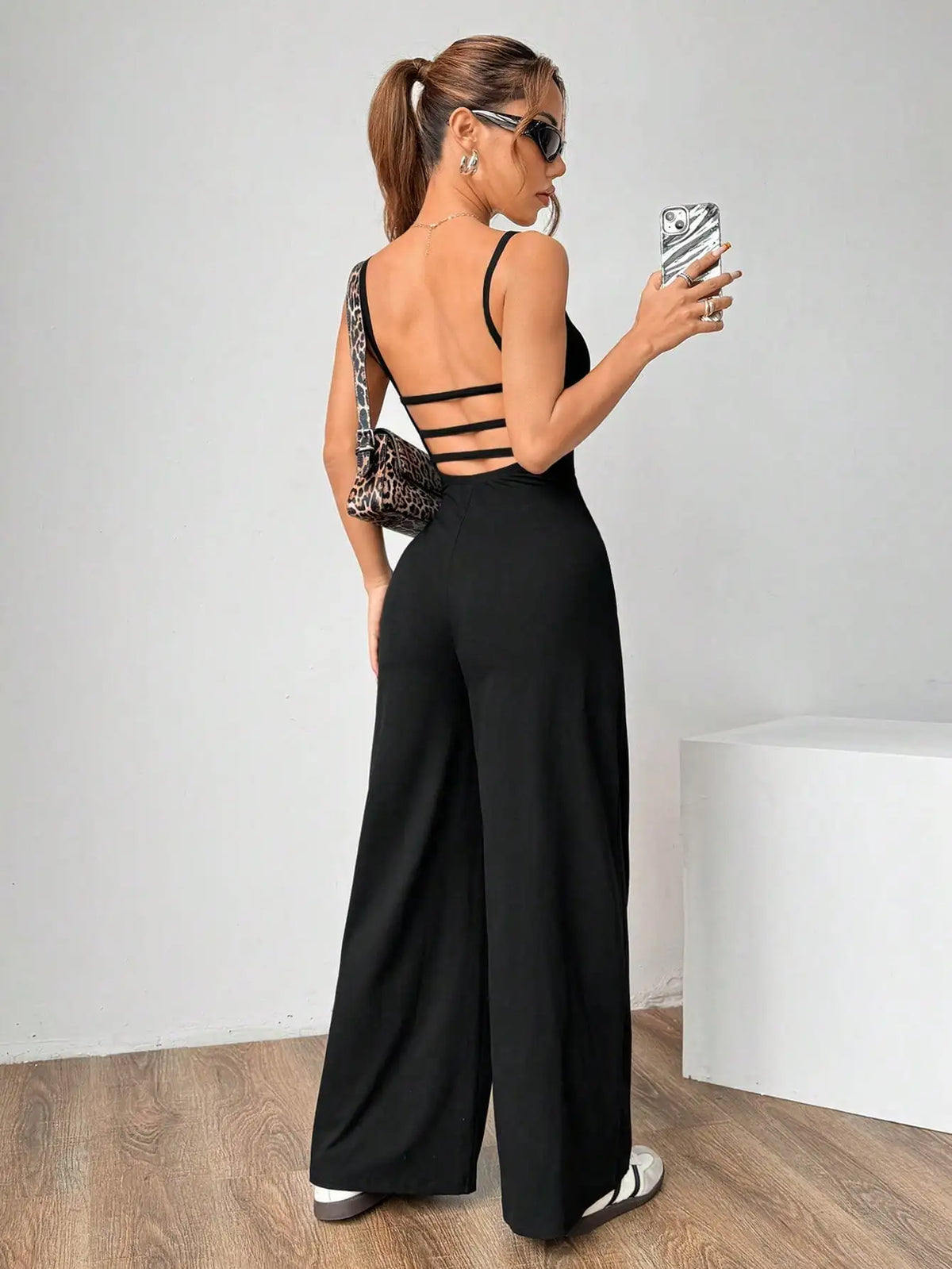 Women's Sleeveless Stretch Jumpsuit Casual Wide Leg One Piece Outfit.